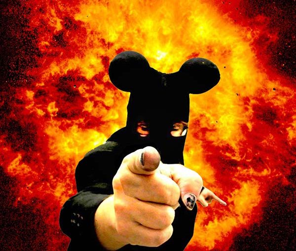 Diverse Universe: Non Grata (EST), Amber Lee (USA), Peter Rosvik, Mathieu Sylvestre (FRA), Christine Olsen (USA), Hiroko Tsuchimoto (JP), Philip Luddite (DEN) | performance