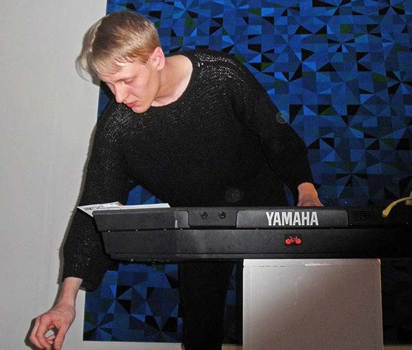 Roku Rousu Lonesome Sweat, Sumuposauttaja | concert